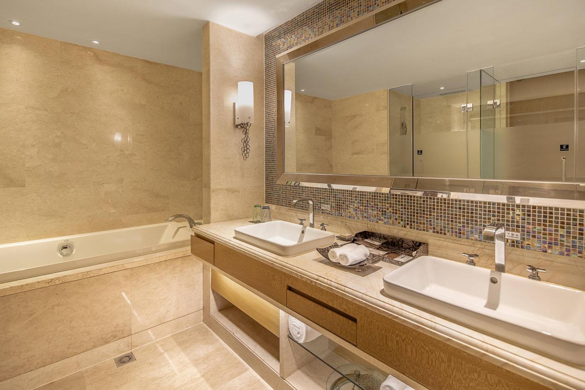 Renaissance Chengdu Hotel Экстерьер фото
